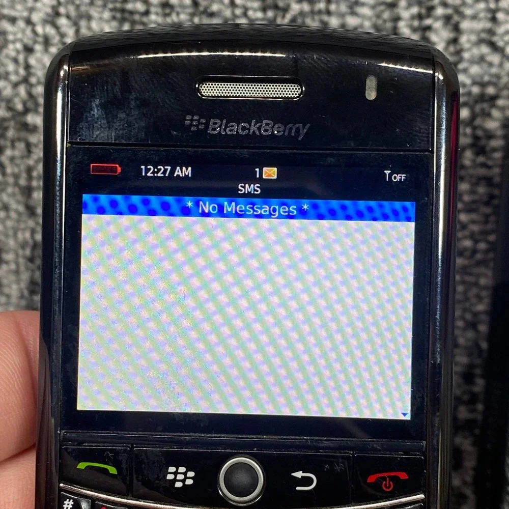 Blackberry Tour 9630 Smartphone Verizon OS 5 Black QWERTY Keyboard Case Bundle